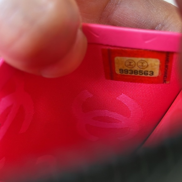 Chanel Cambon Zippy Wallet - Picture 16 of 17